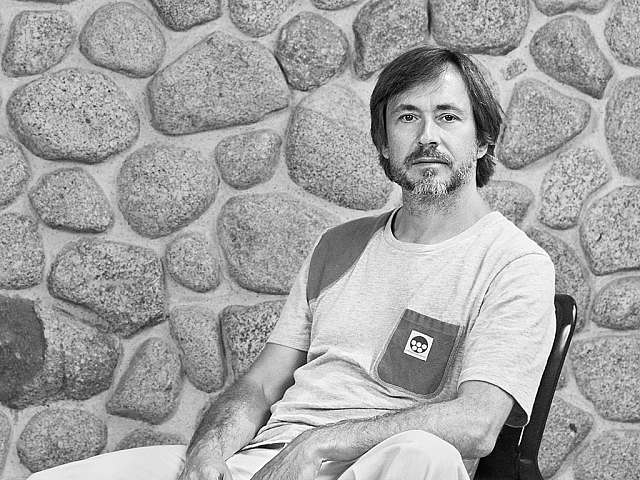 Knoll marc newson headshot