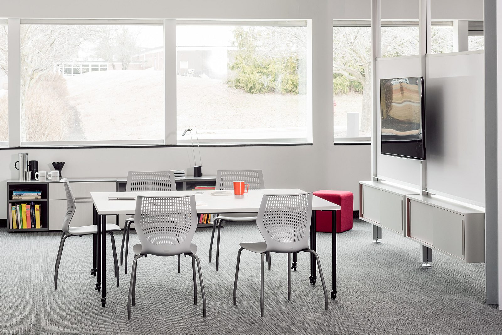 Knoll Multi Gen Stacking Base 03 environmental