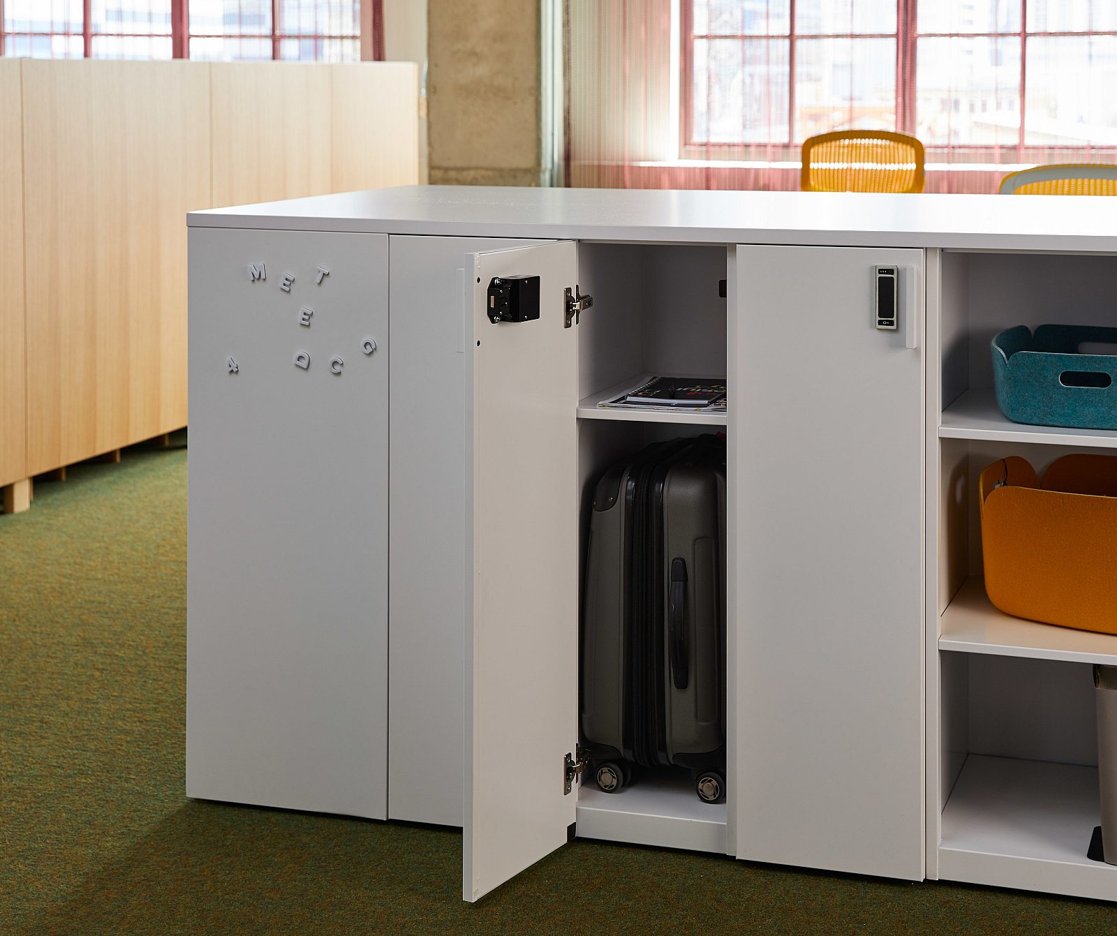 Knoll Quoin 05 environmental