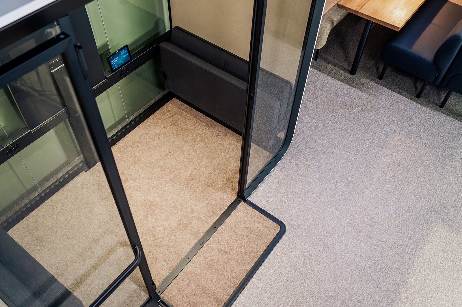 Framery Four Accessible 03 Environmental