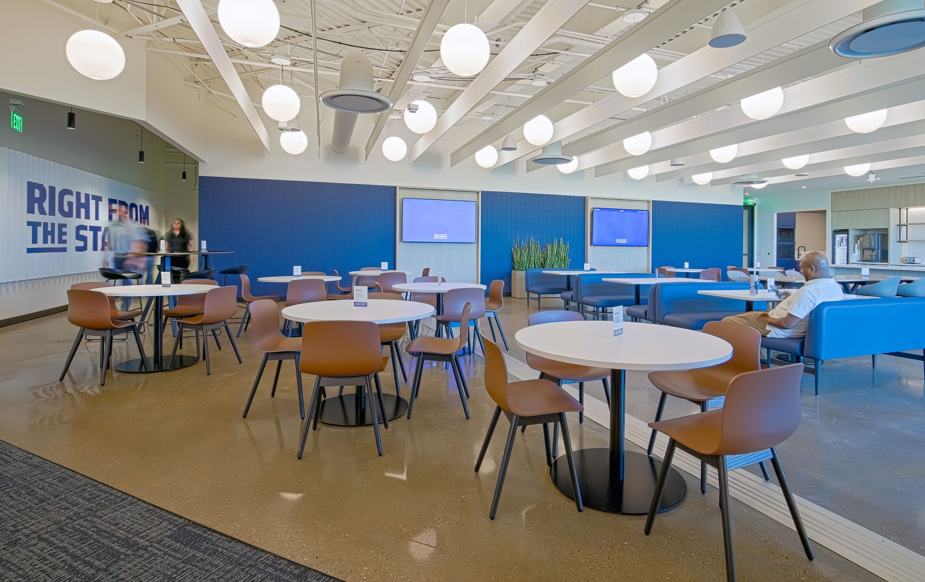 Willscot | Corporate Office Space | Common Area, Open Seating, Collaborative Workspace | Phoenix, AZ